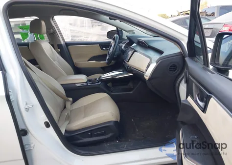2018 Honda Clarity Plug-In Hybrid Touring z USA, uszkodzony, nr VIN JHMZC5F34JC013510